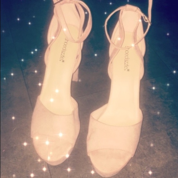 Nylia Platform Heeled Sandal - Picture 5 of 8